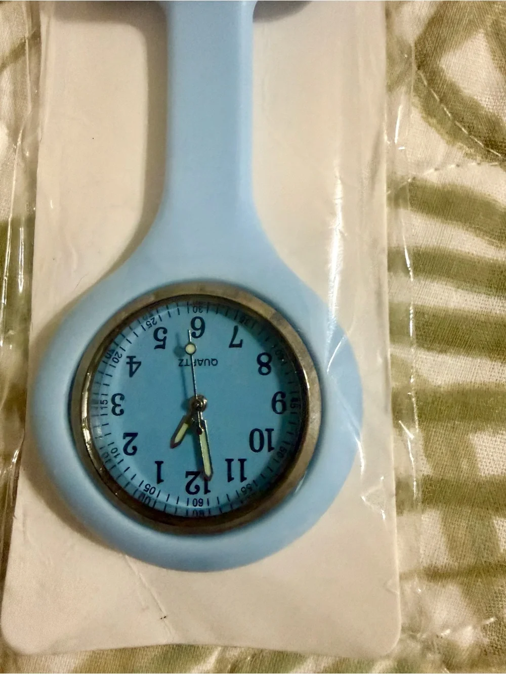 🩵 NWT- Light Blue Silicone Nurse Fob / Brooch Watch